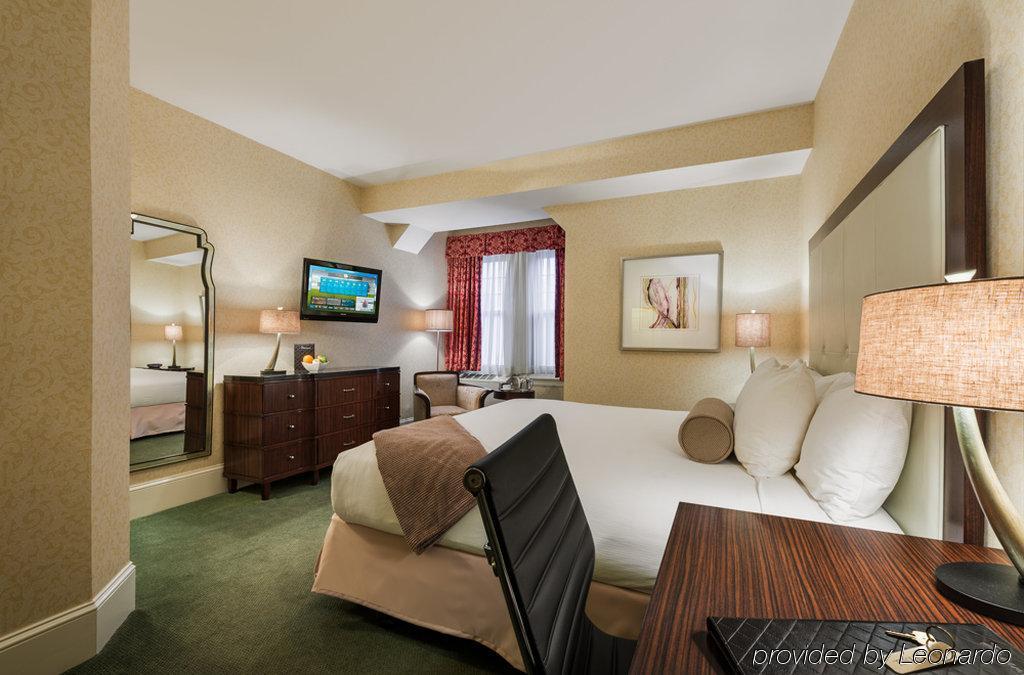 Wayne Hotel Экстерьер фото